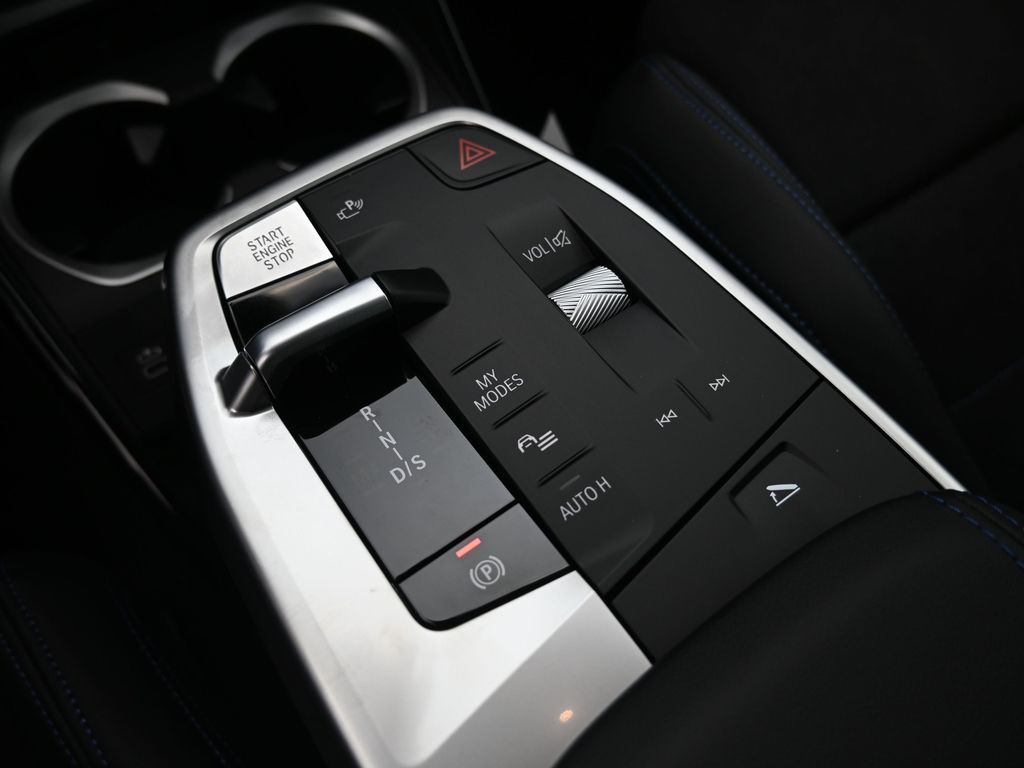 2026 BMW X1 M35i - Photo 17