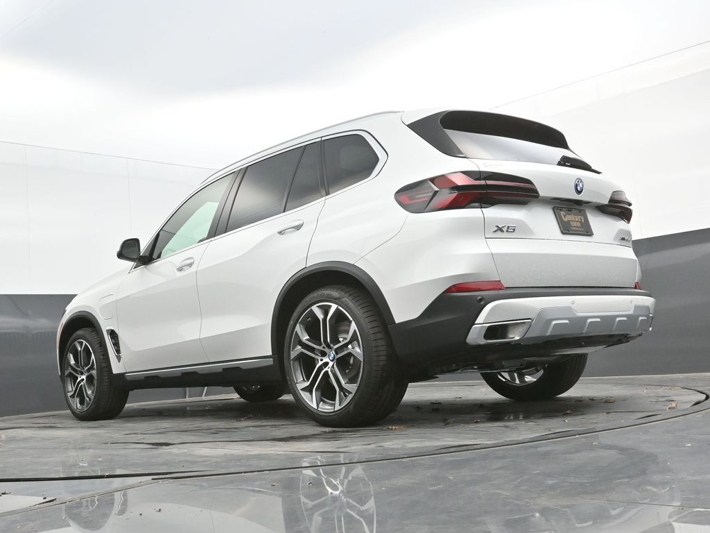 2026 BMW X5 50e - Photo 50