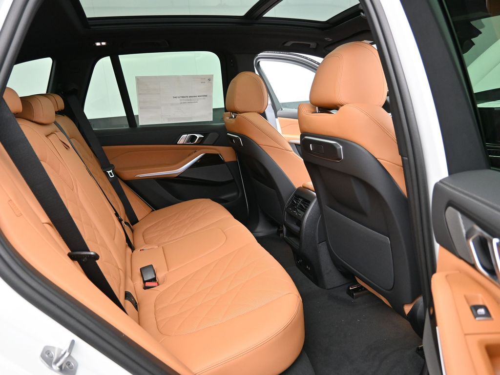 2026 BMW X5 50e - Photo 31