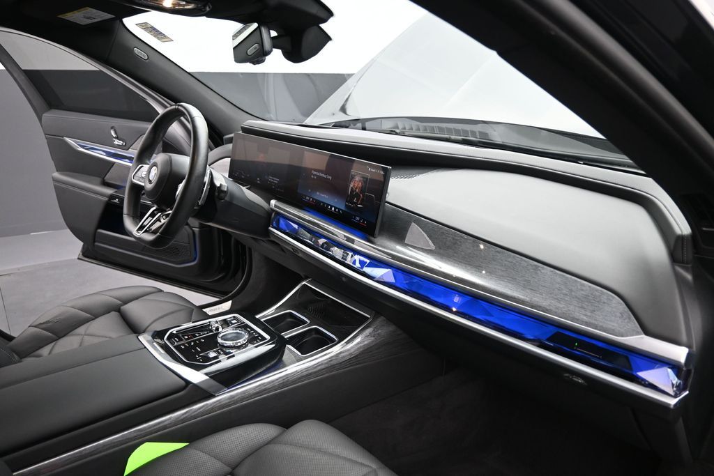 2023 BMW 7 Series 740i - Photo 19