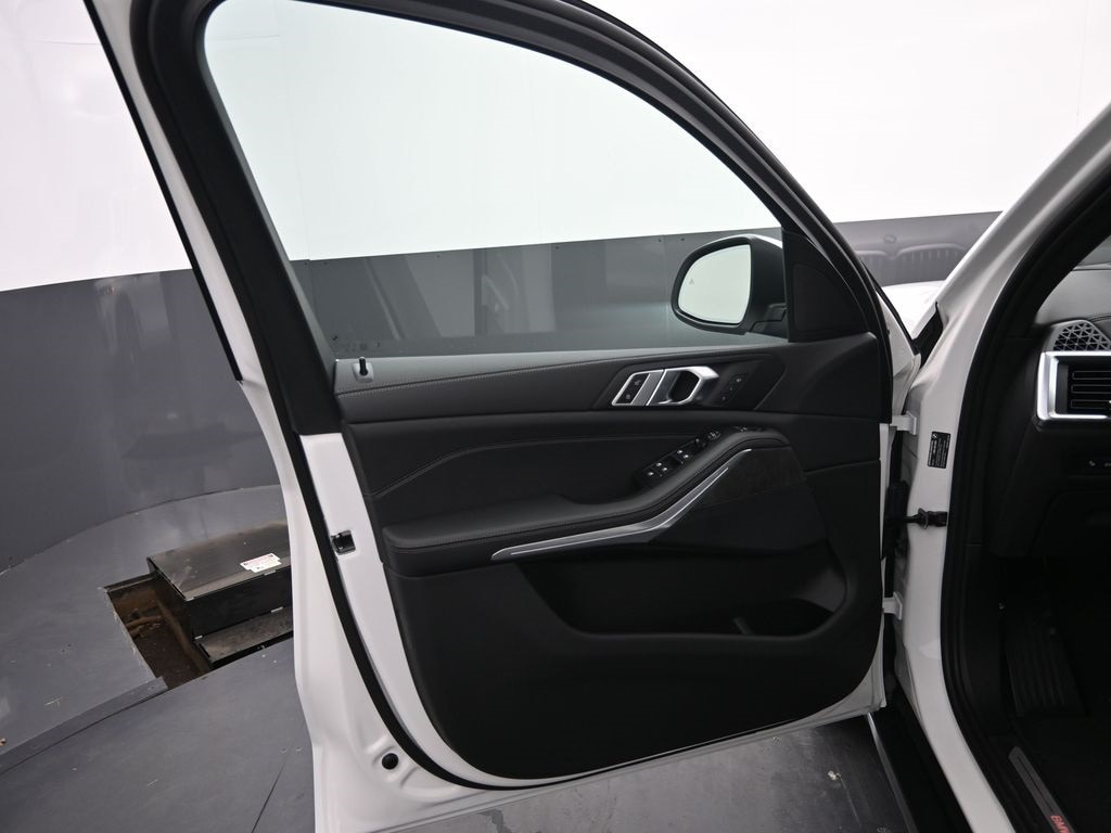 2026 BMW X5 40i - Photo 10