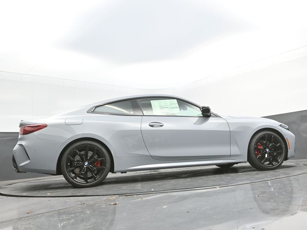 2026 BMW 4 Series M440i - Photo 39