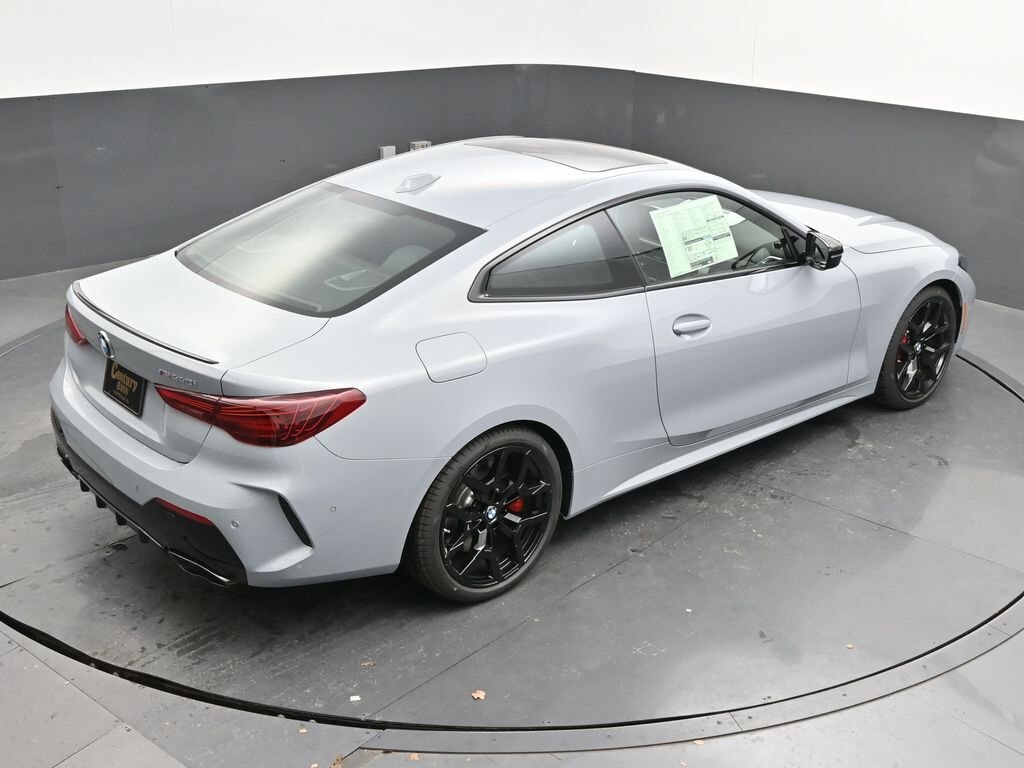 2026 BMW 4 Series M440i - Photo 46