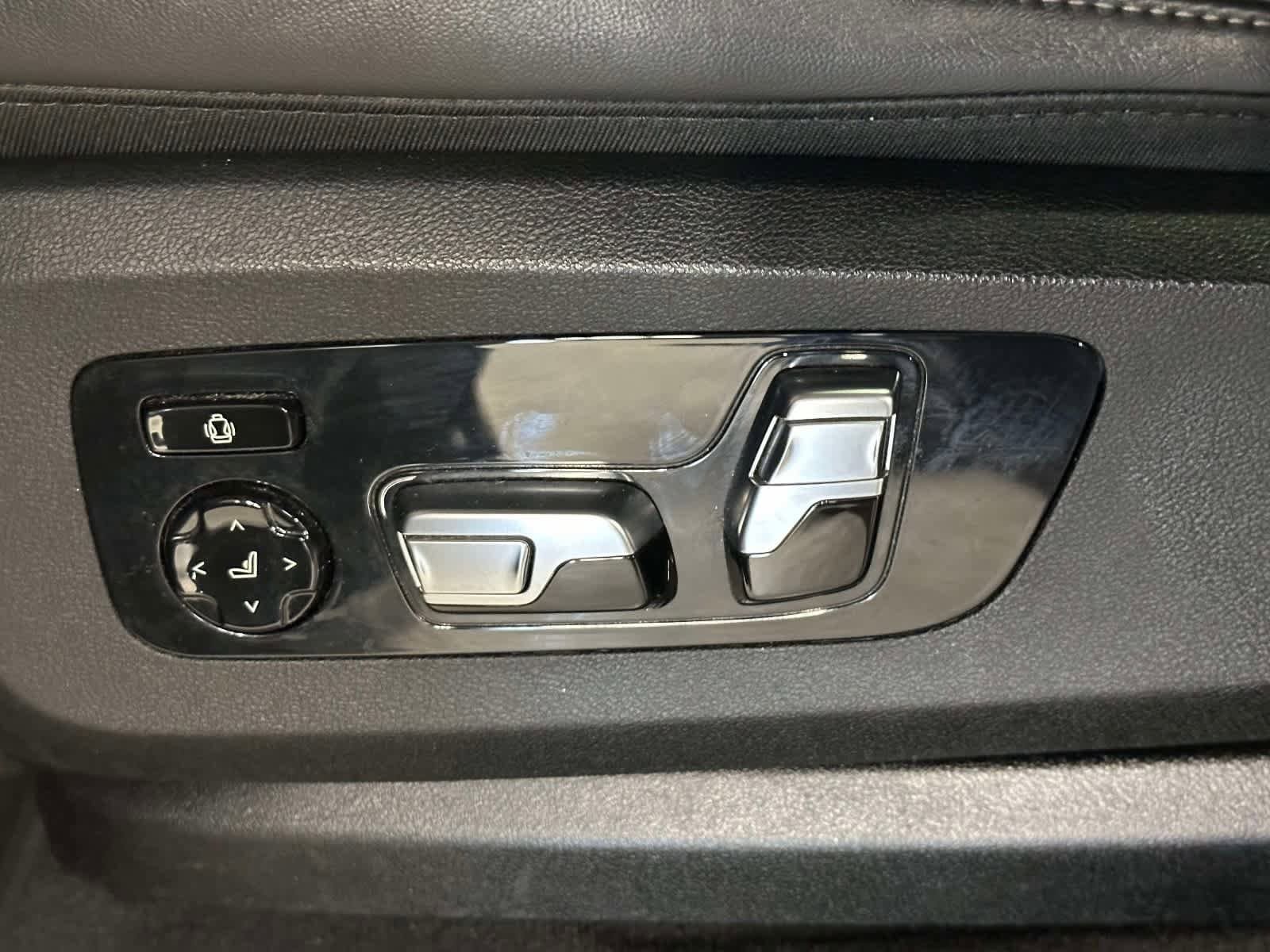 2023 BMW X7 40i - Photo 25