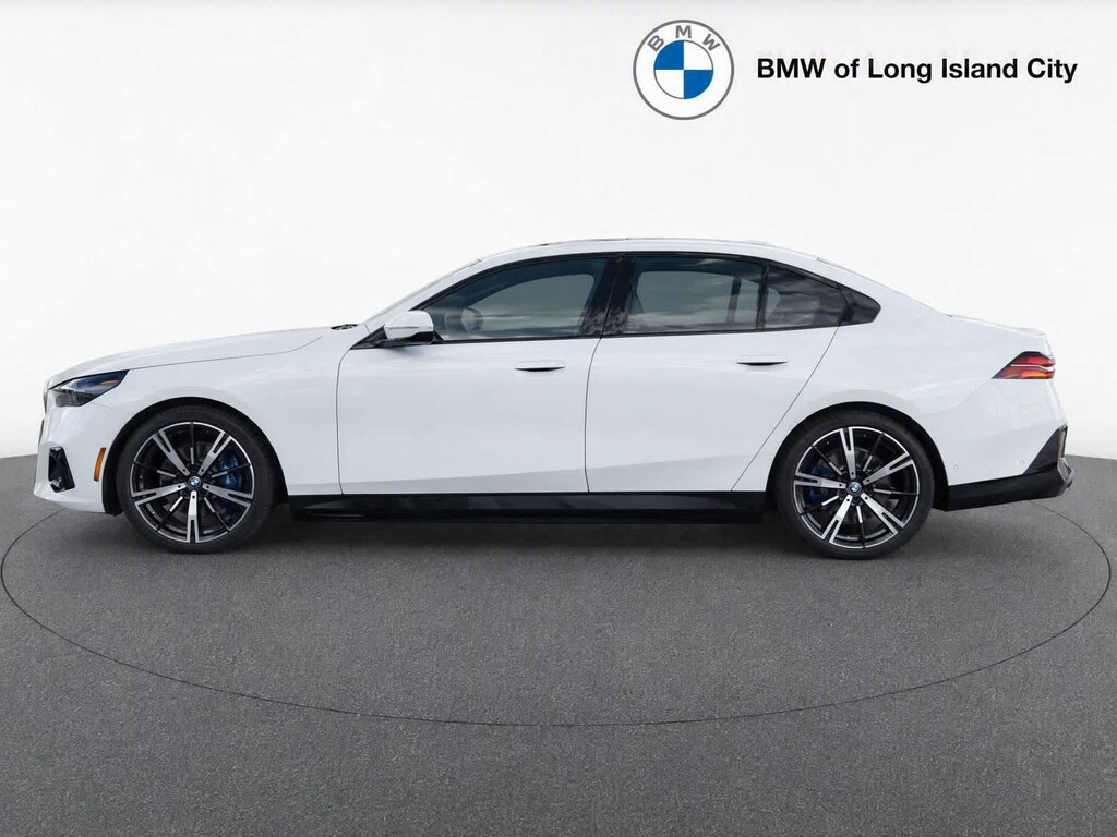 New 2026 BMW 530i xDrive Sedan