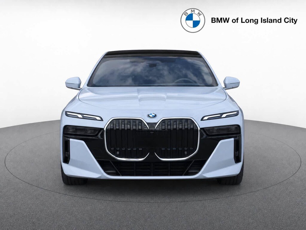 New 2026 BMW 740i xDrive Sedan