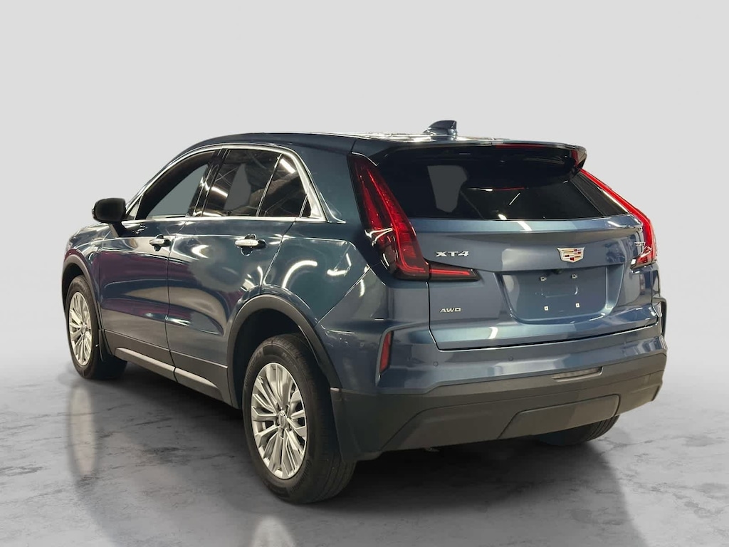 Used 2024 CADILLAC XT4 Luxury SUV