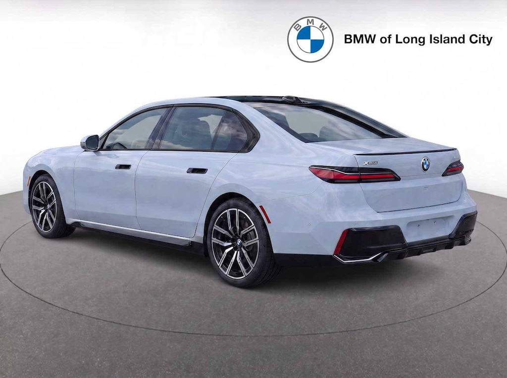 New 2026 BMW 740i xDrive Sedan