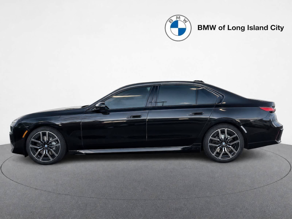 New 2026 BMW 740i xDrive Sedan