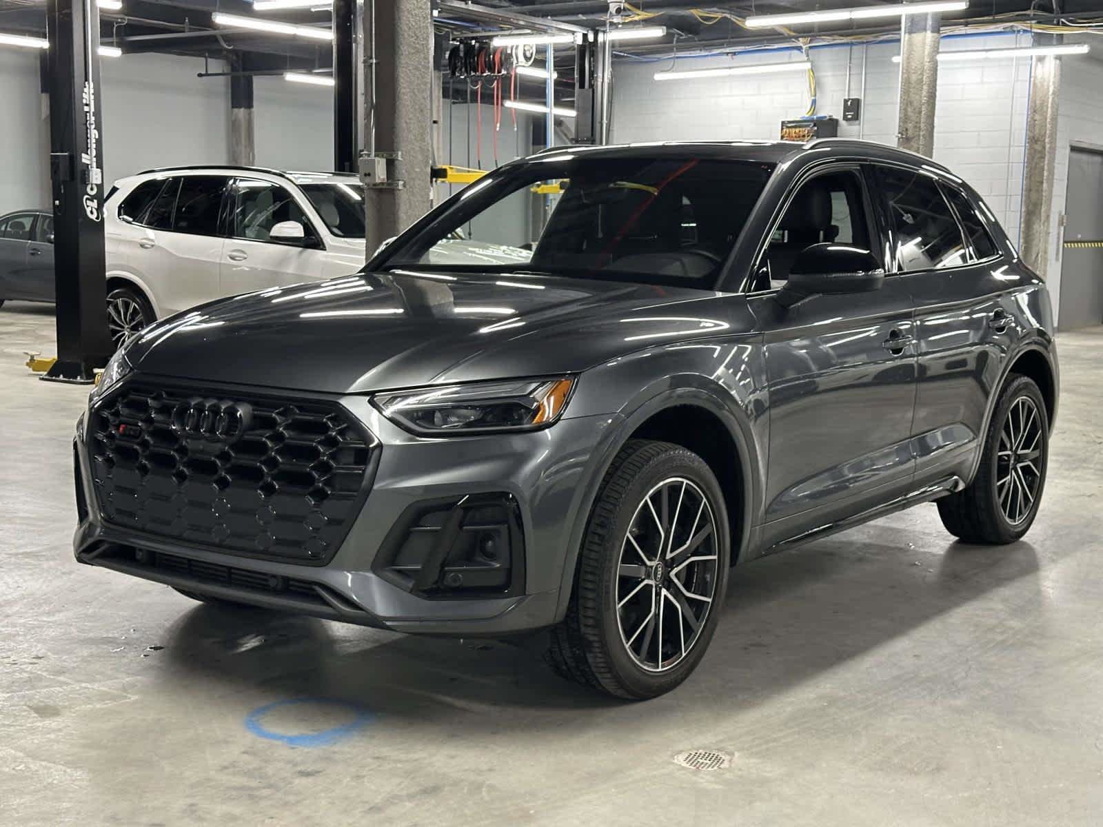 2023 Audi SQ5 Premium Plus's photo