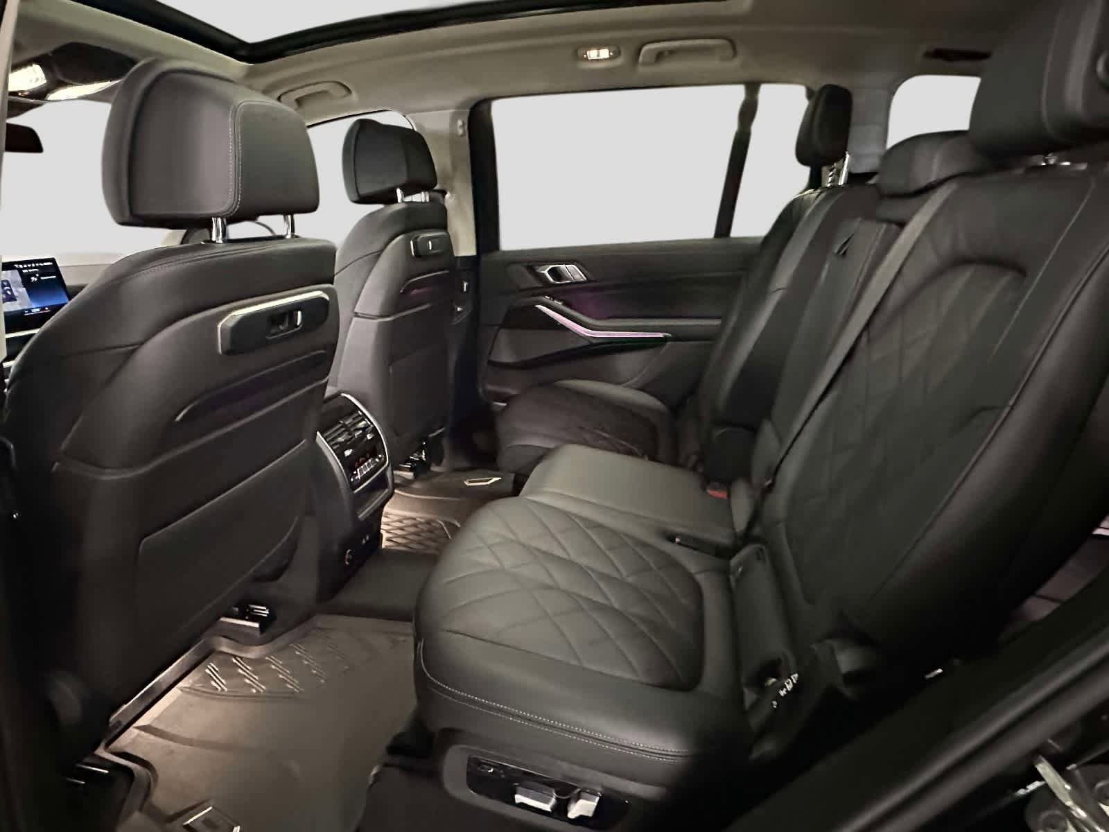 2023 BMW X7 40i - Photo 17