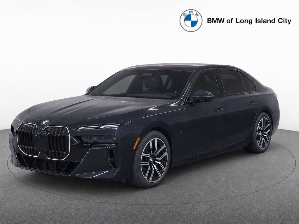 New 2026 BMW 750e xDrive Sedan