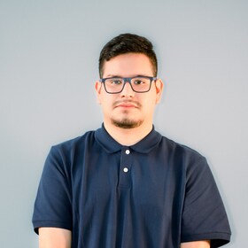 Staff member Leo DeLeon from ID_f46120