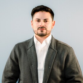 Staff member Juan Pedraza from ID_f46120
