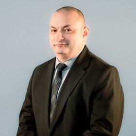 Staff member Willy Salas from ID_51b05f