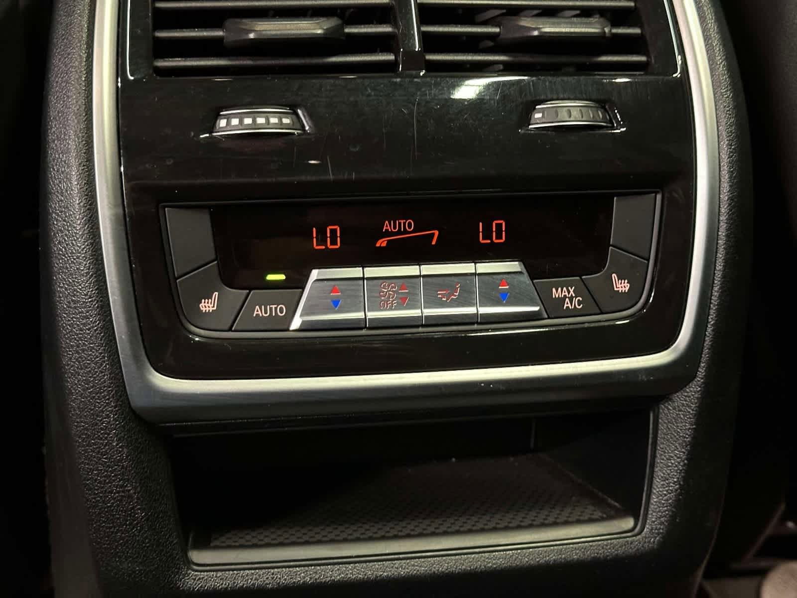 2023 BMW X7 40i - Photo 18