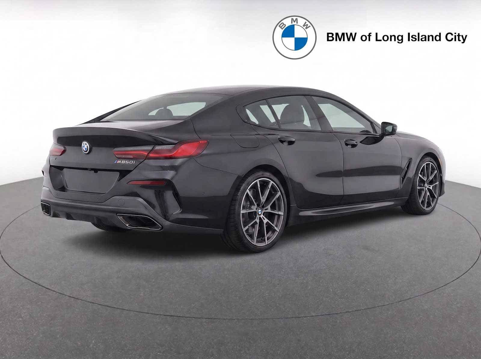 2026 BMW 8 Series M850i - Photo 7