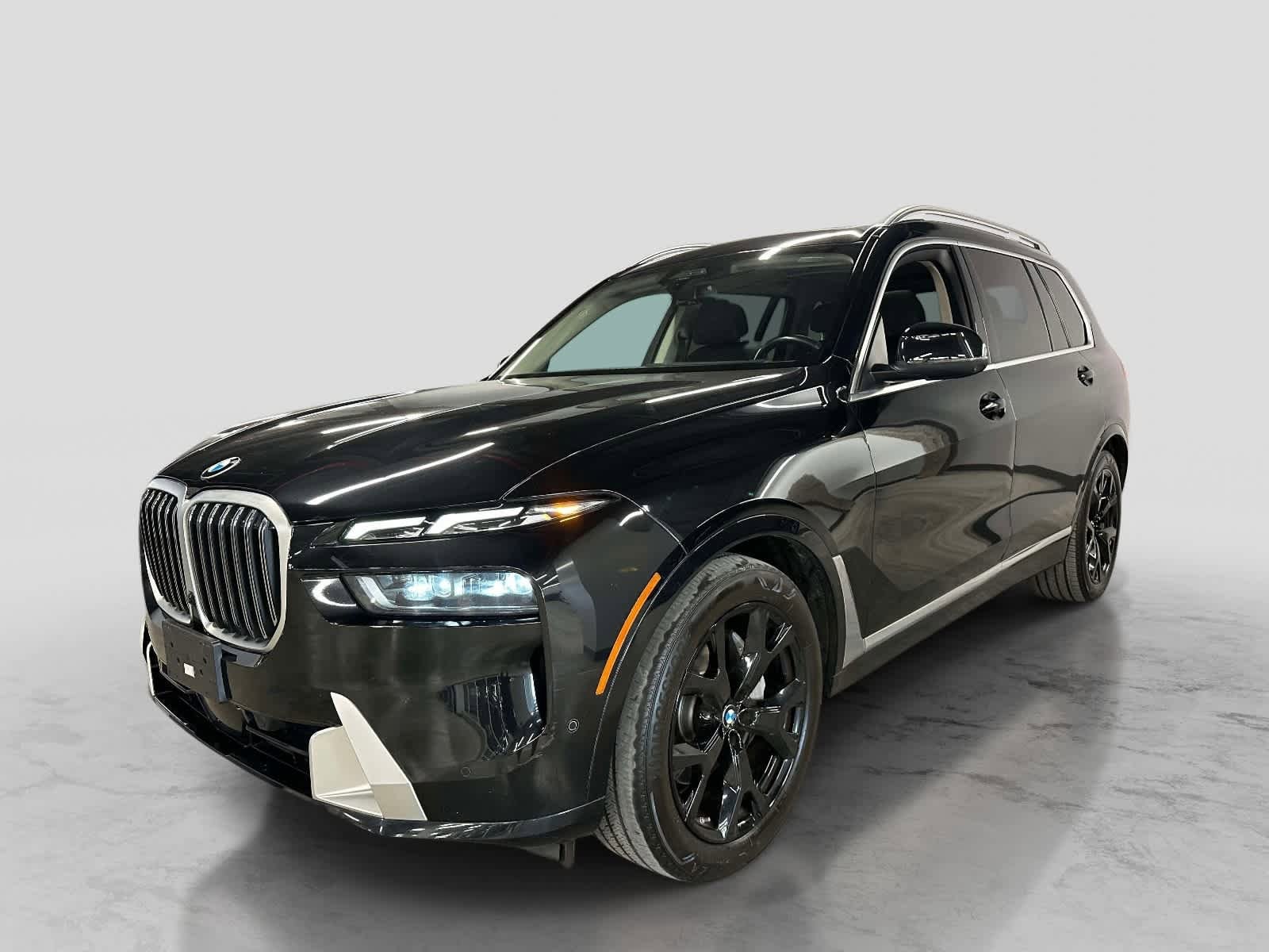 2023 BMW X7 xDrive40i's photo