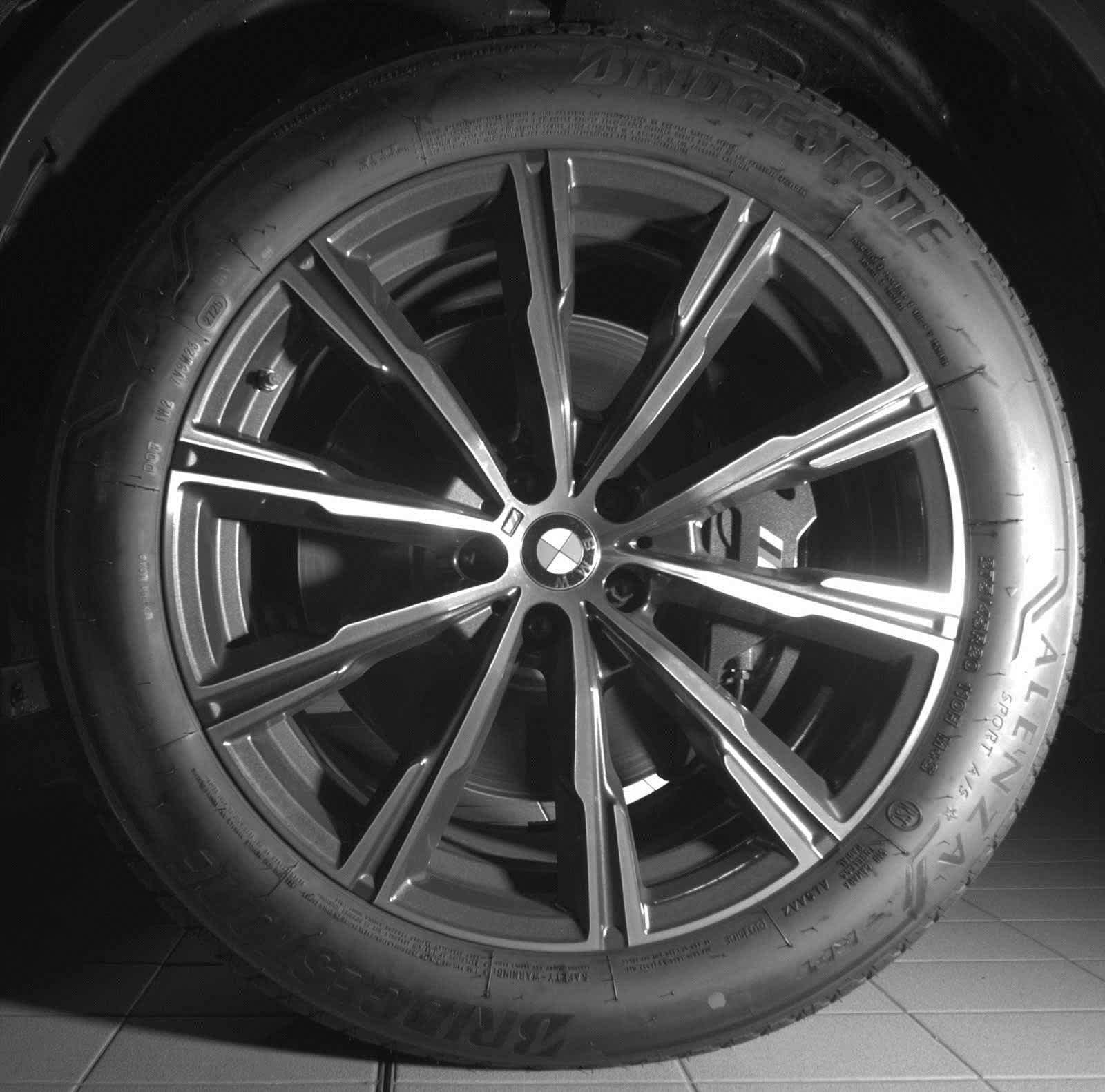 2026 BMW X5 M60i - Photo 19
