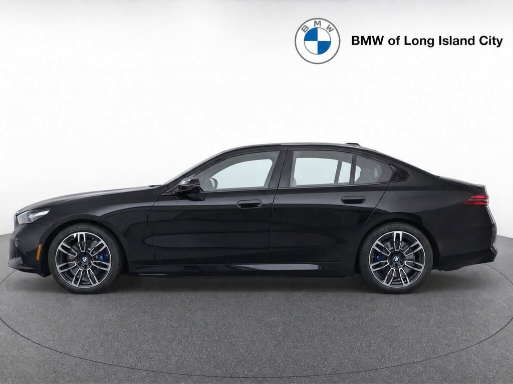 New 2027 BMW 550e xDrive Sedan