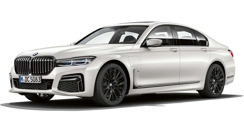 The new BMW 7 Series Sedan.