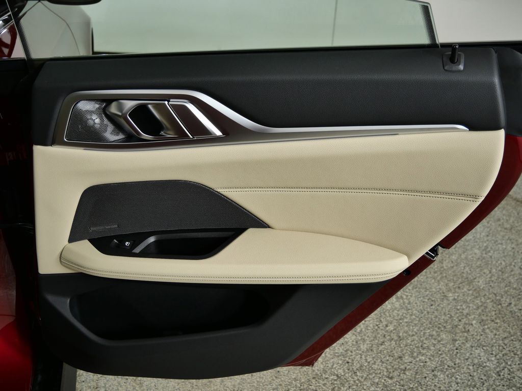 Thumbnail: 2026 BMW i4 - 24