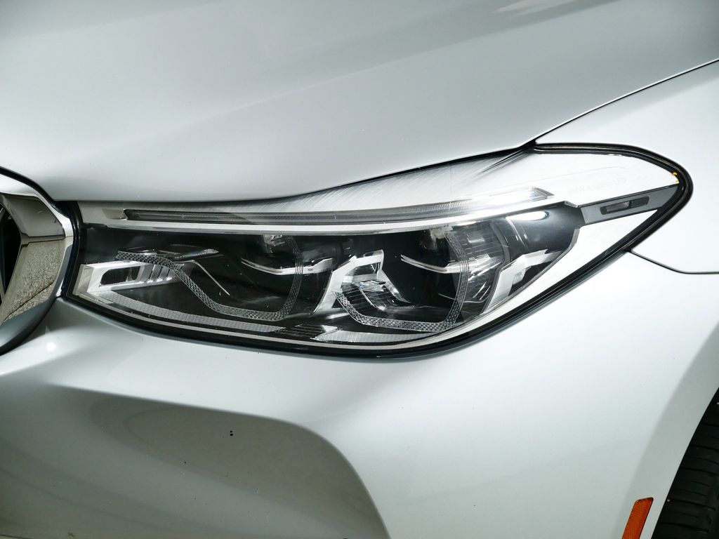 Thumbnail: 2019 BMW 6 Series - 17