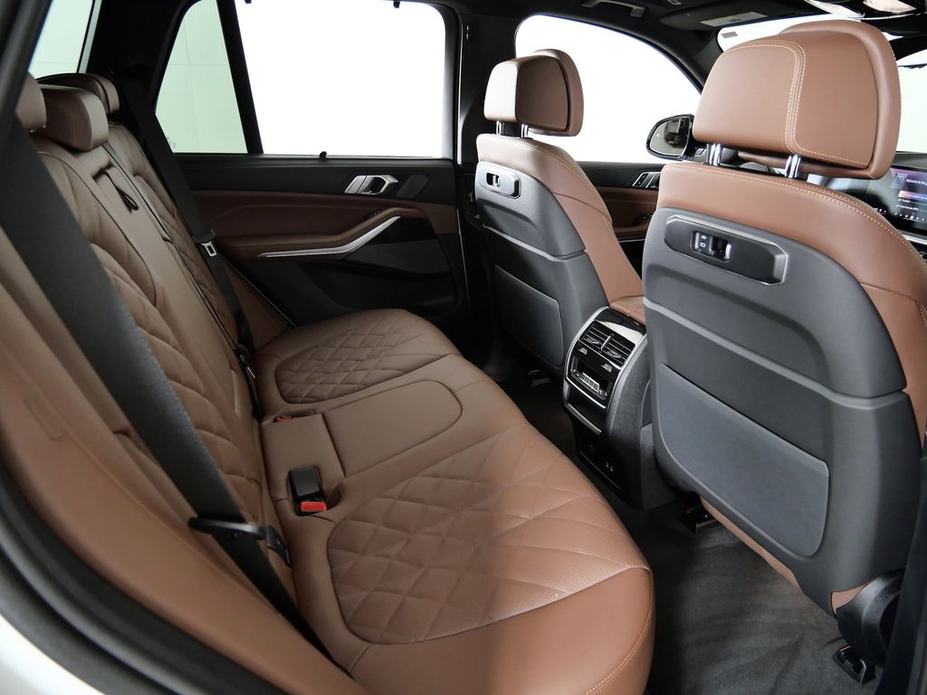 Thumbnail: 2026 BMW X5 - 26