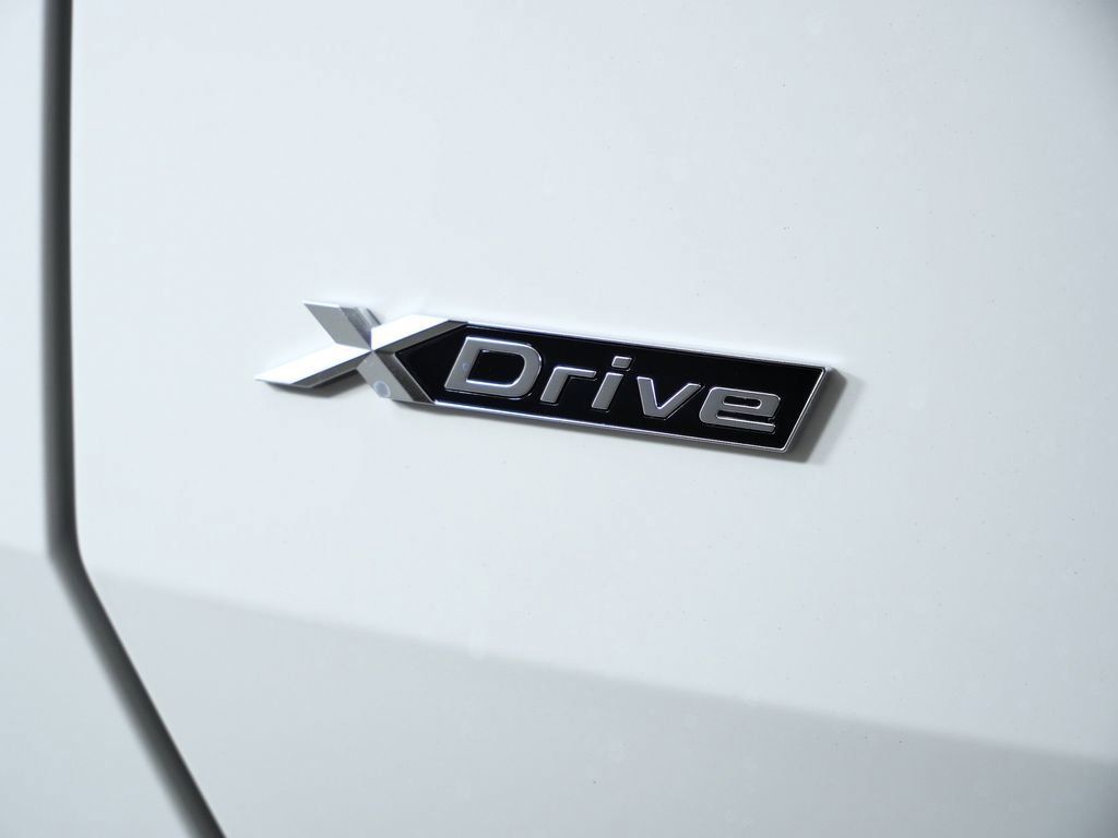 Thumbnail: 2026 BMW X3 - 15