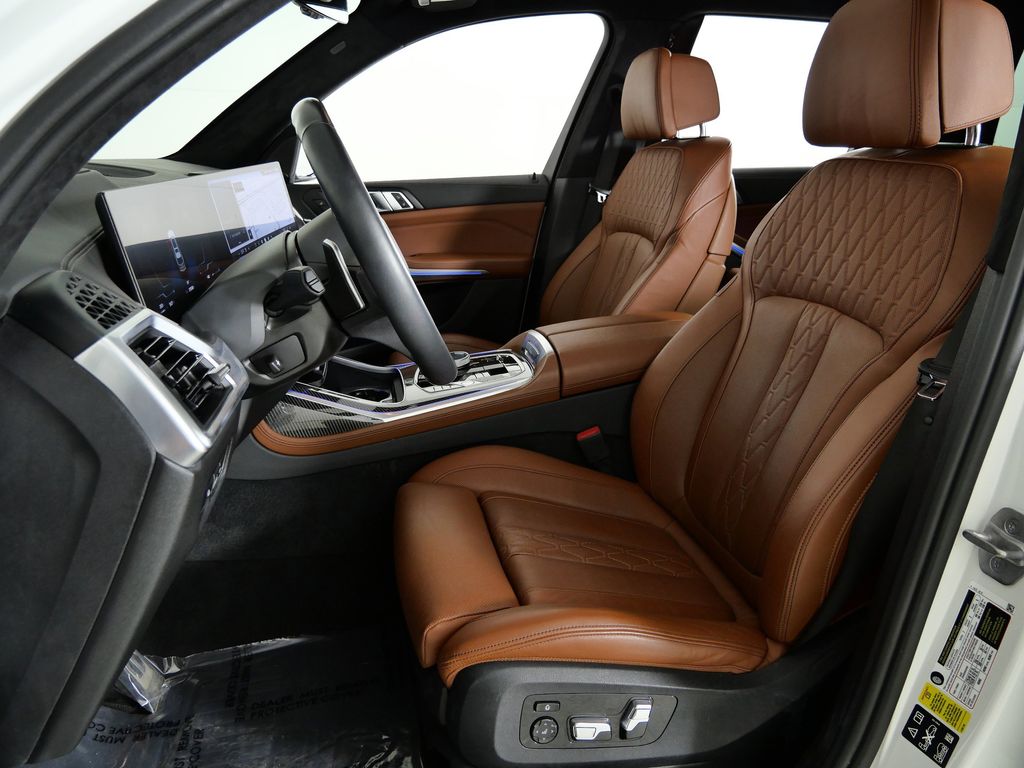 Thumbnail: 2024 BMW X7 - 41