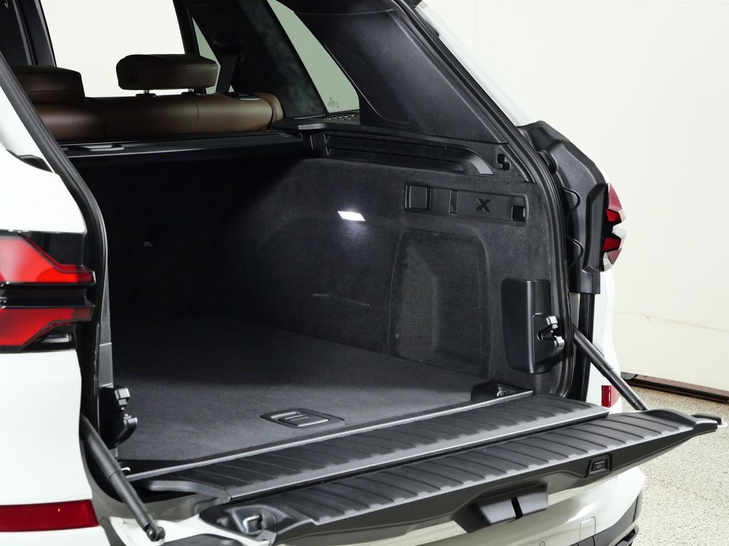 Thumbnail: 2026 BMW X5 - 31