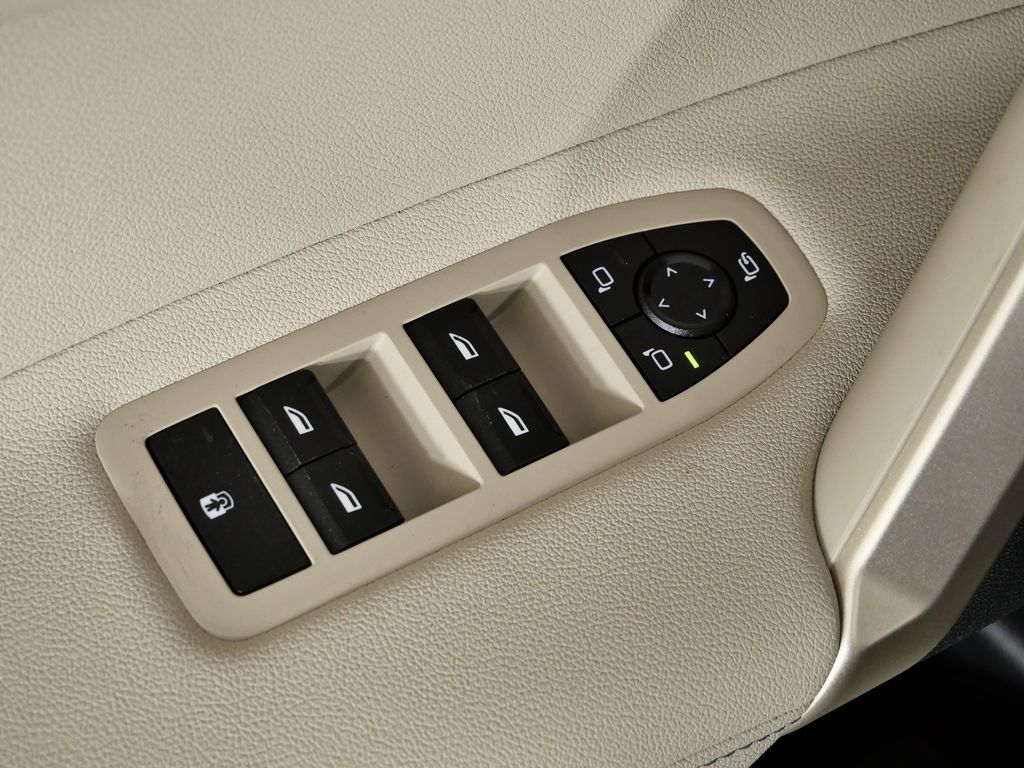 Thumbnail: 2026 BMW iX - 35