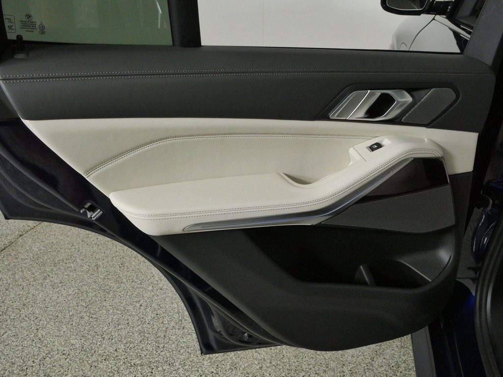 Thumbnail: 2026 BMW X5 - 31