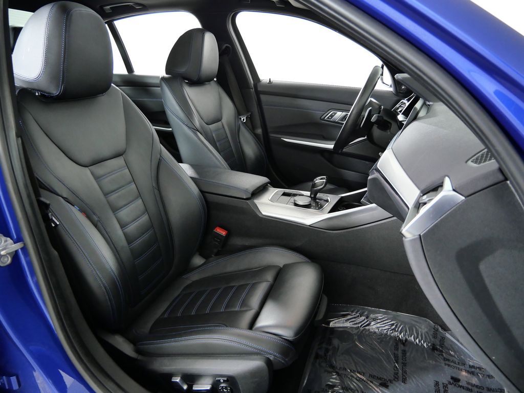 Thumbnail: 2019 BMW 3 Series - 22