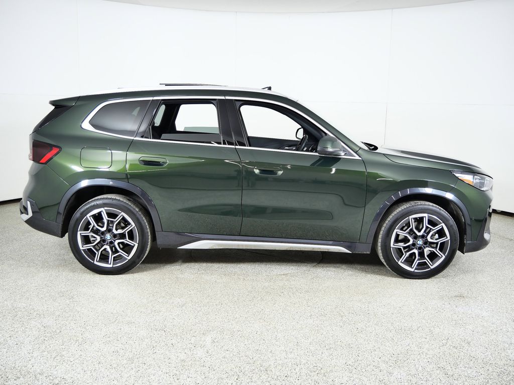 Thumbnail: 2025 BMW X1 - 10