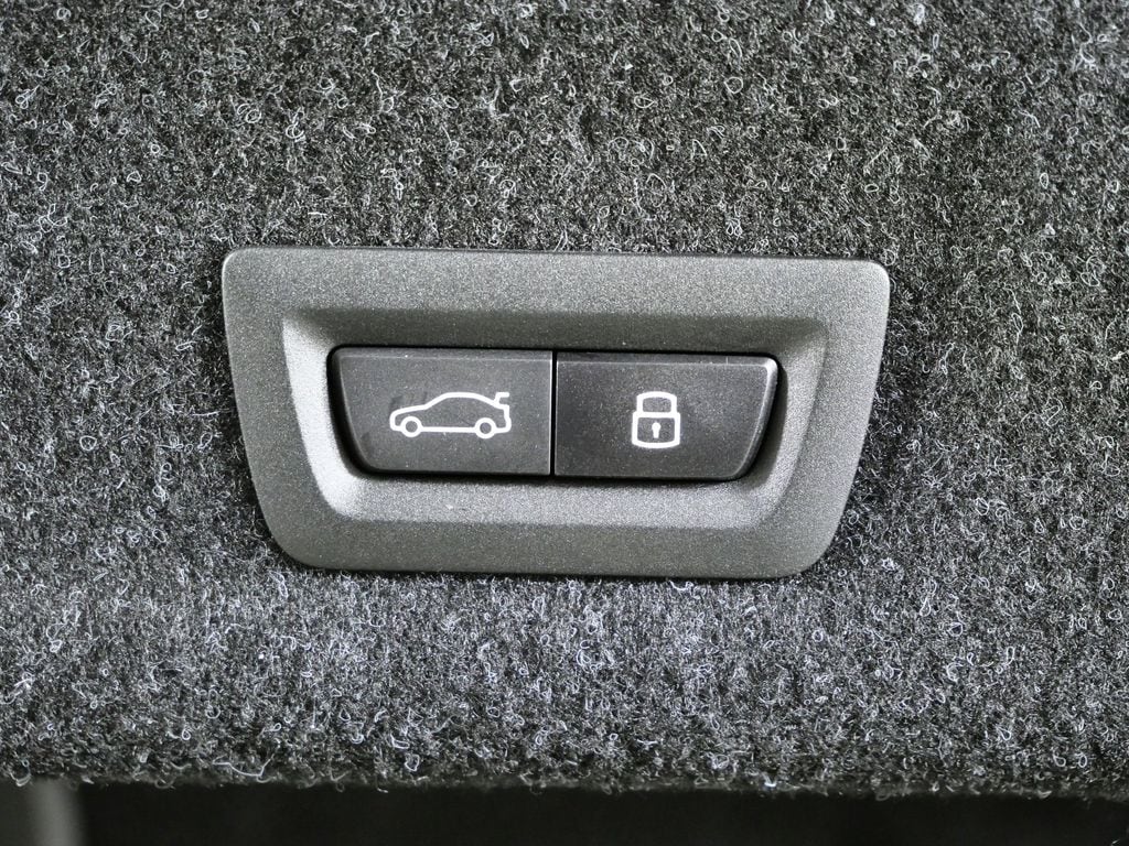 Thumbnail: 2026 BMW 3 Series - 28