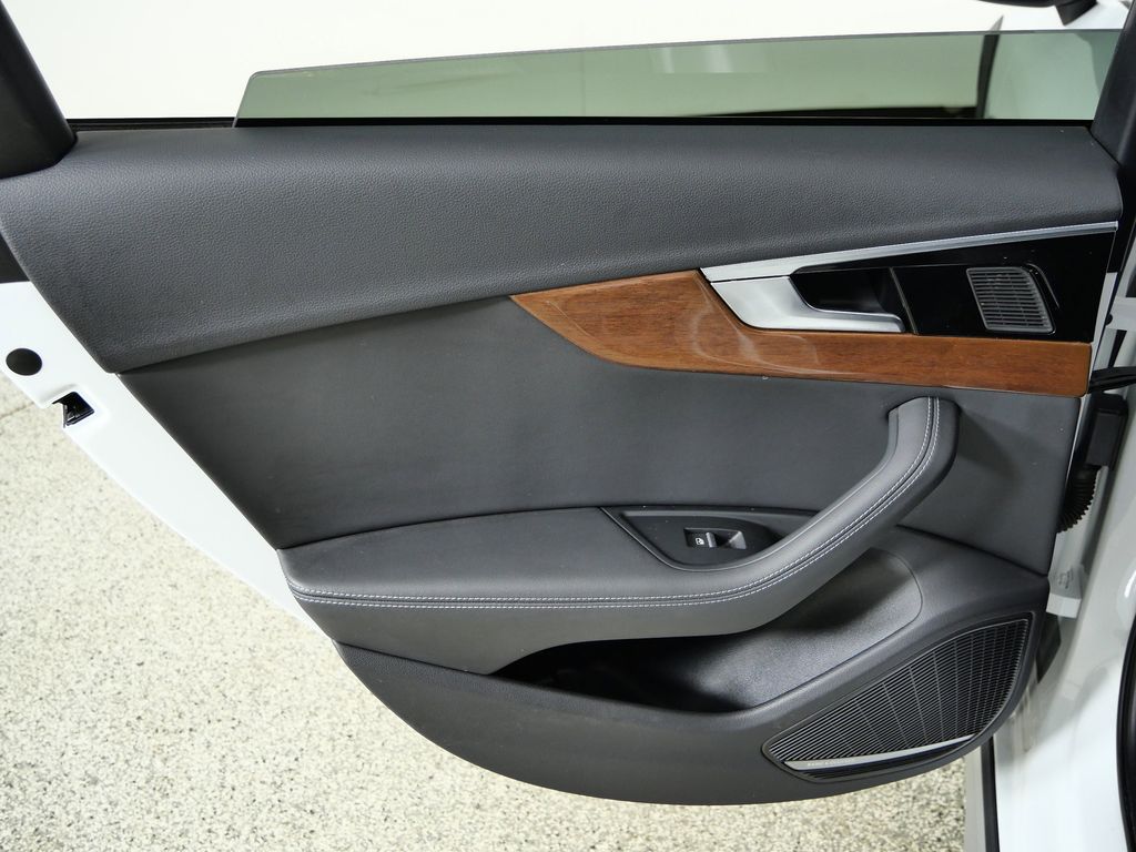 Thumbnail: 2021 Audi A4 - 31