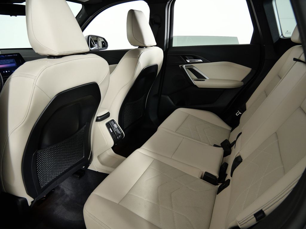 Thumbnail: 2024 BMW X1 - 33