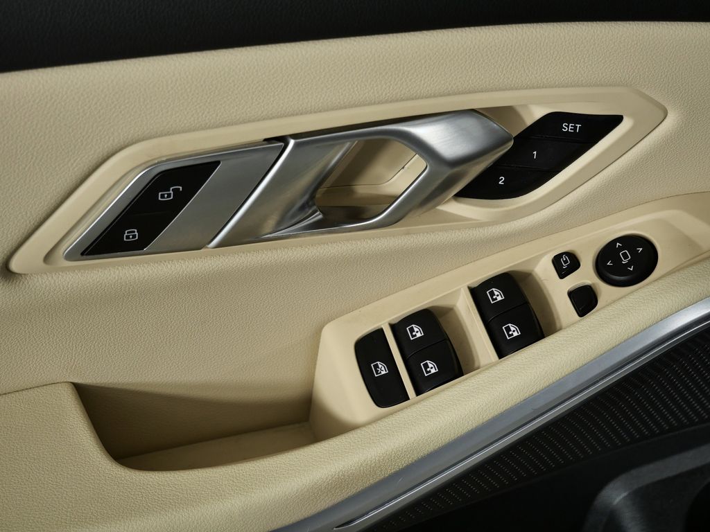 Thumbnail: 2023 BMW 3 Series - 39