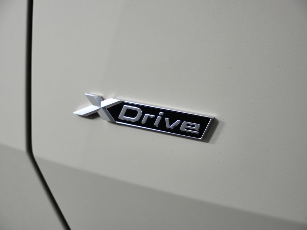 Thumbnail: 2026 BMW X3 - 13