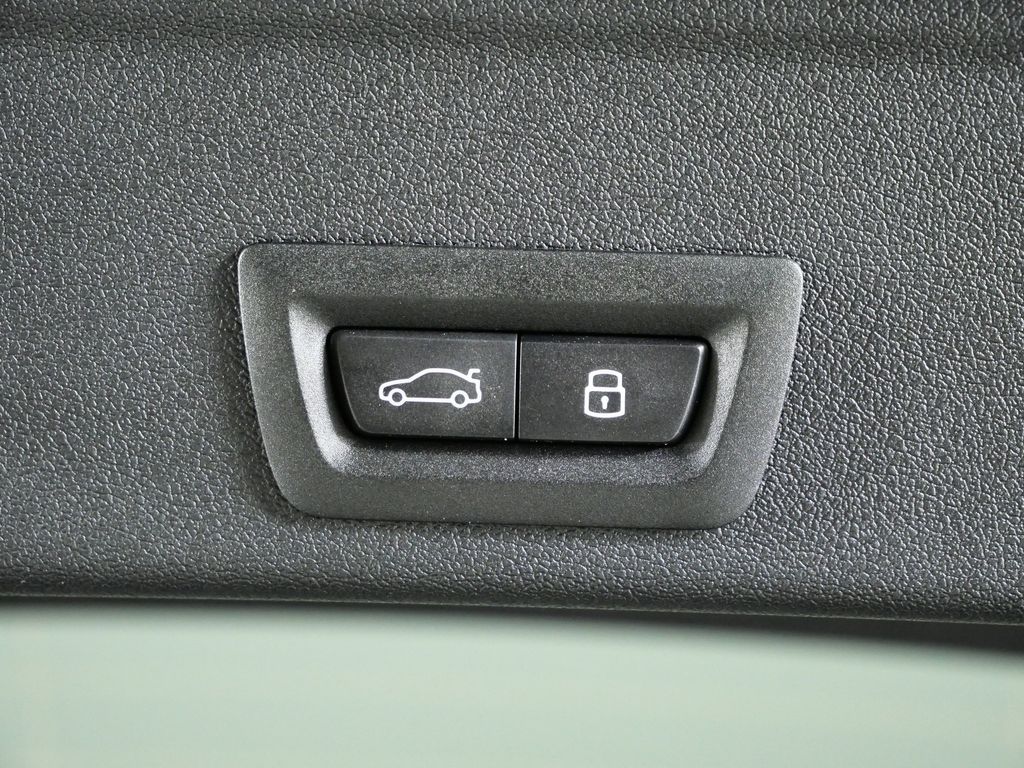 Thumbnail: 2026 BMW X6 - 29