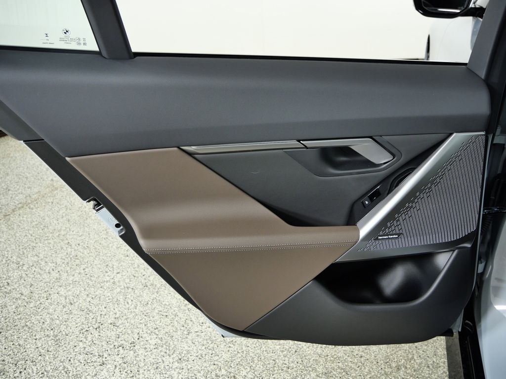 Thumbnail: 2026 BMW 5 Series - 28