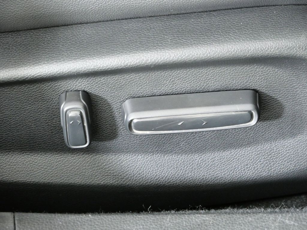 Thumbnail: 2019 Honda Accord - 22