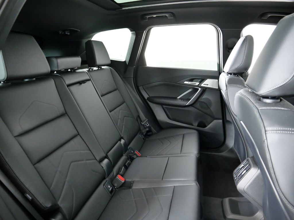 Thumbnail: 2025 BMW X1 - 24