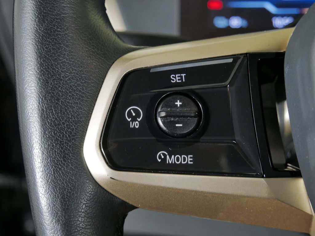 Thumbnail: 2023 BMW iX - 44