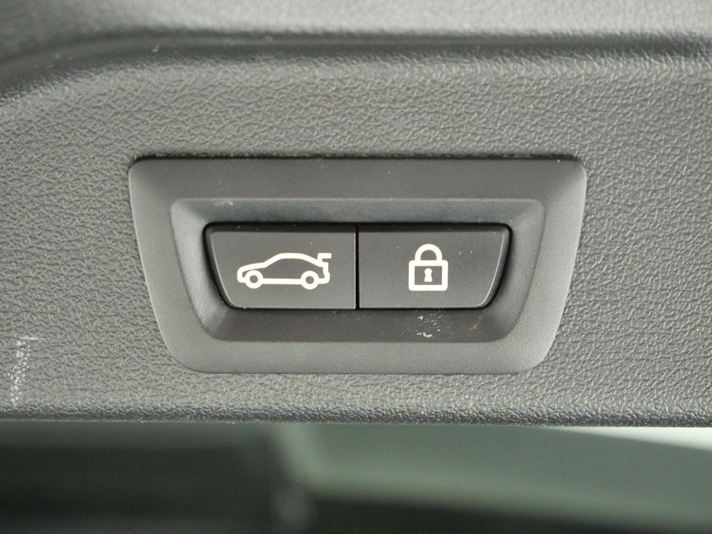 Thumbnail: 2022 BMW X5 - 30