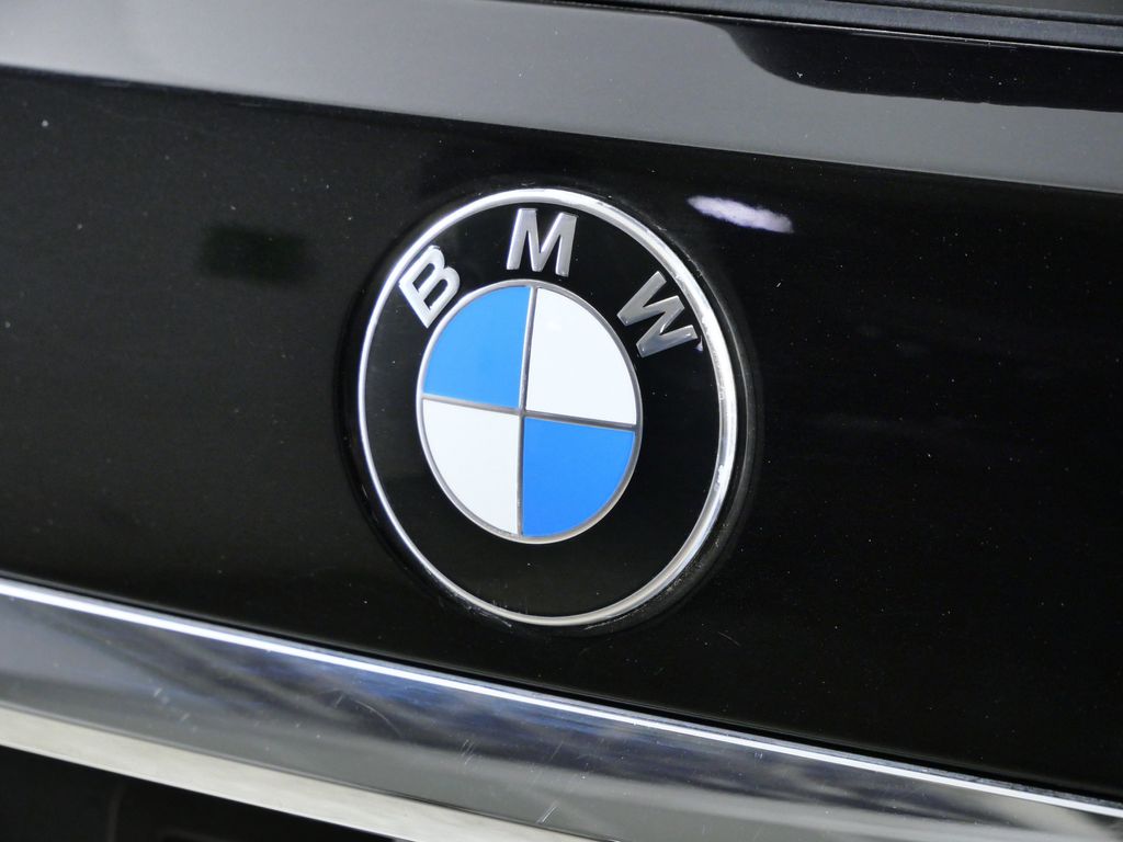 Thumbnail: 2020 BMW X7 - 12