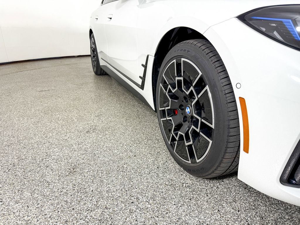 Thumbnail: 2025 BMW i4 - 11