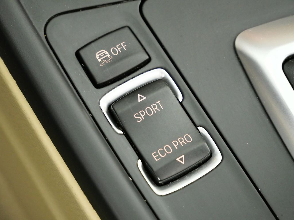 Thumbnail: 2015 BMW 3 Series - 44