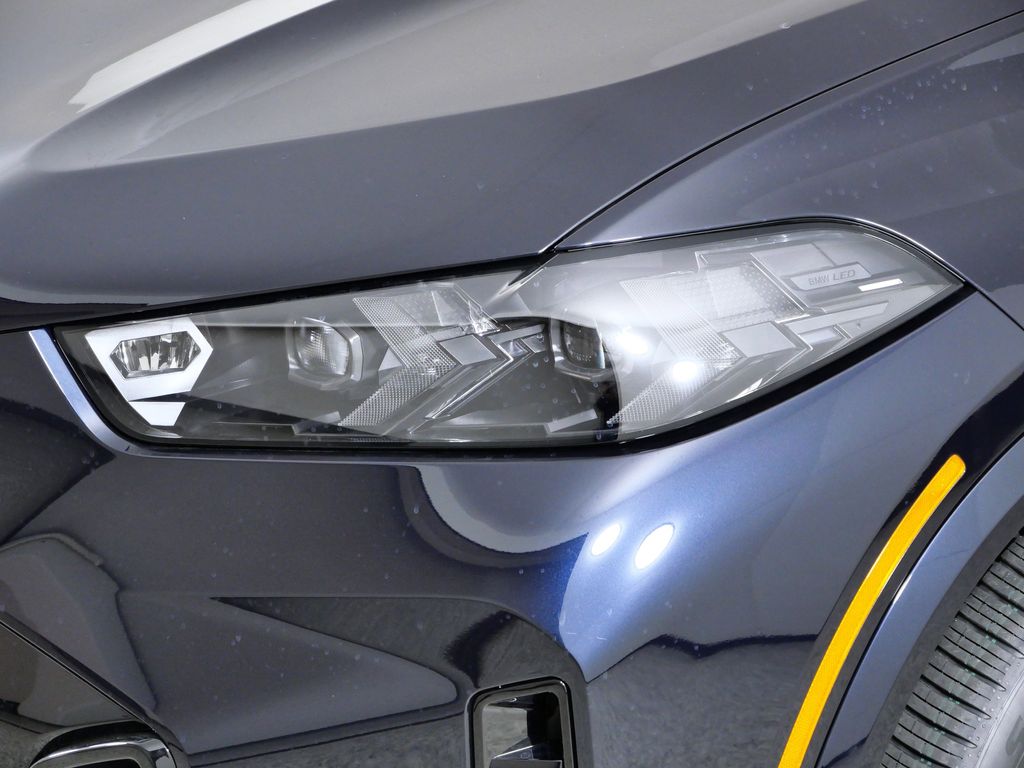 Thumbnail: 2026 BMW X5 - 3